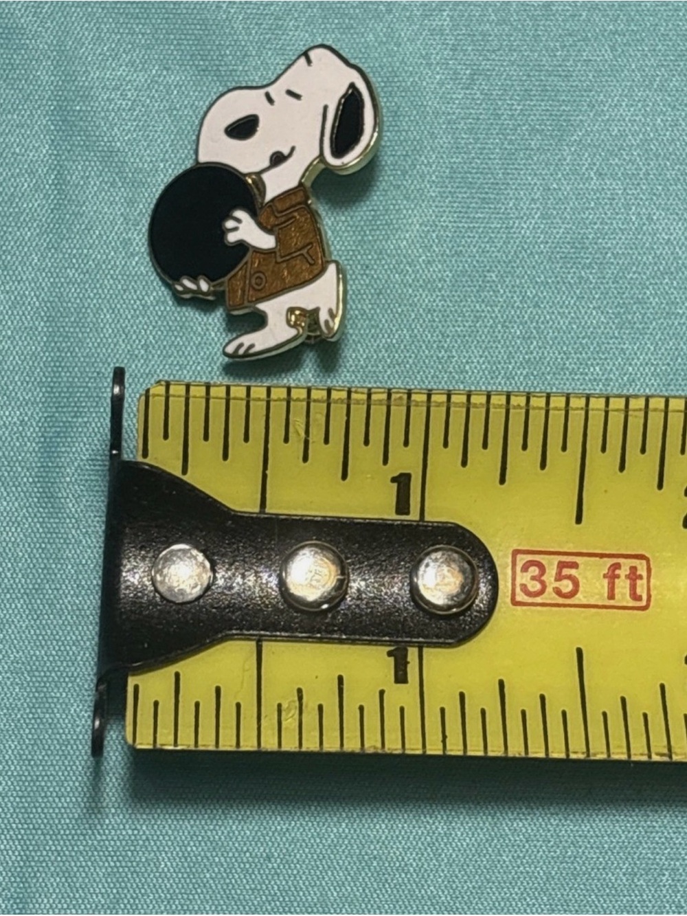 Peanuts Snoopy Bowling Enamel Pin - White & Black - Picture 4 of 5